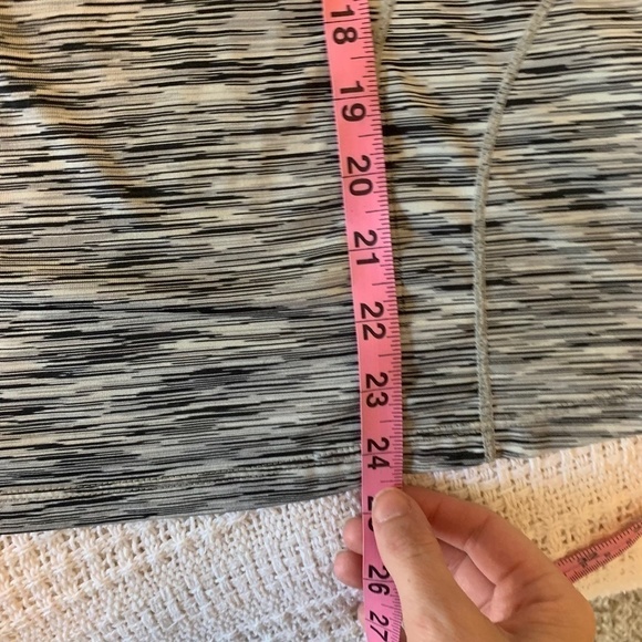 Reebok Gray White Black Racerback Work Out Tank 100% Polyester Size Medium(1136) - Picture 9 of 10